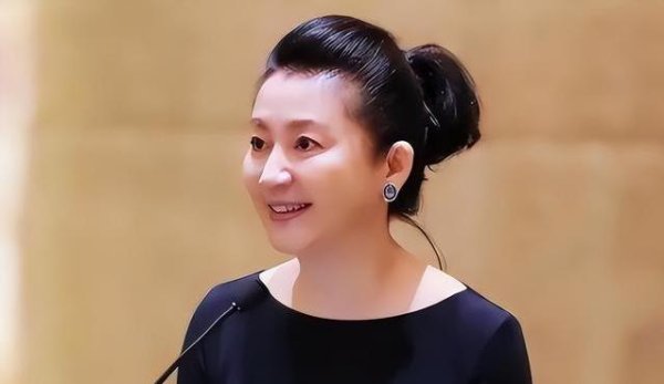 鑫配资 央视一姐风光无限，突遭肾病危机，她却用留言感动全国